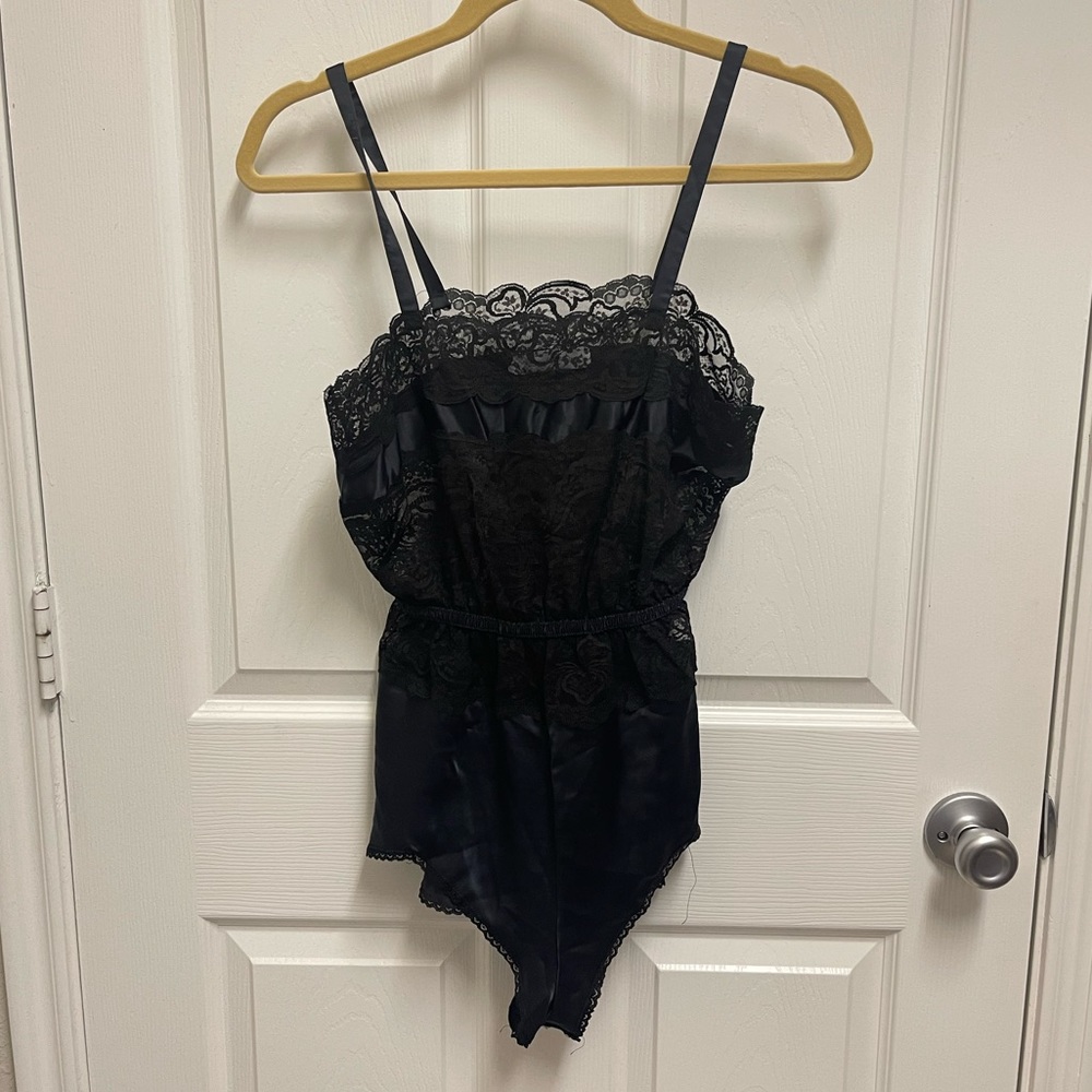 Vintage Cira Lacy Nighty